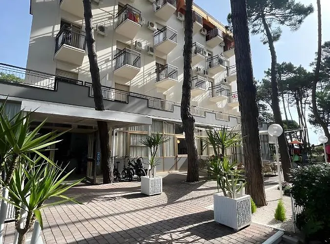 Elefantino Grey - Free Brunch & Breakfast Until 13-00 - Vicinissimi A Mirabilandia Otel Milano Marittima